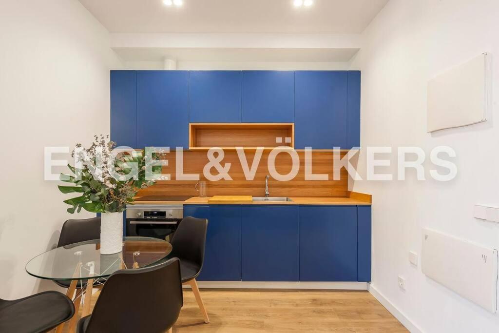 Moderno Apartamento En Pleno Centro Madrid Esterno foto